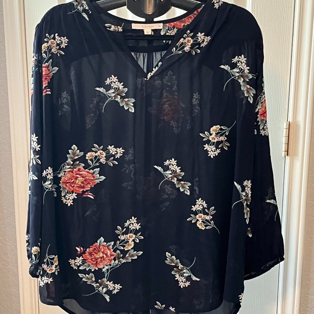💙 Fun2Fun Navy Blue Floral Boho Blouse - Size 1X 💙